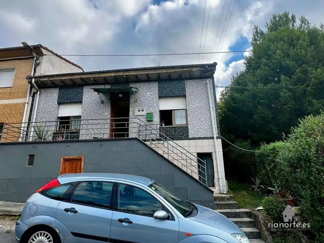 Casa en venda a Riaño - Los Barros