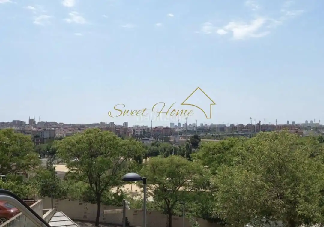 Vista exterior de Residencial en venda en Santa Coloma de Gramenet