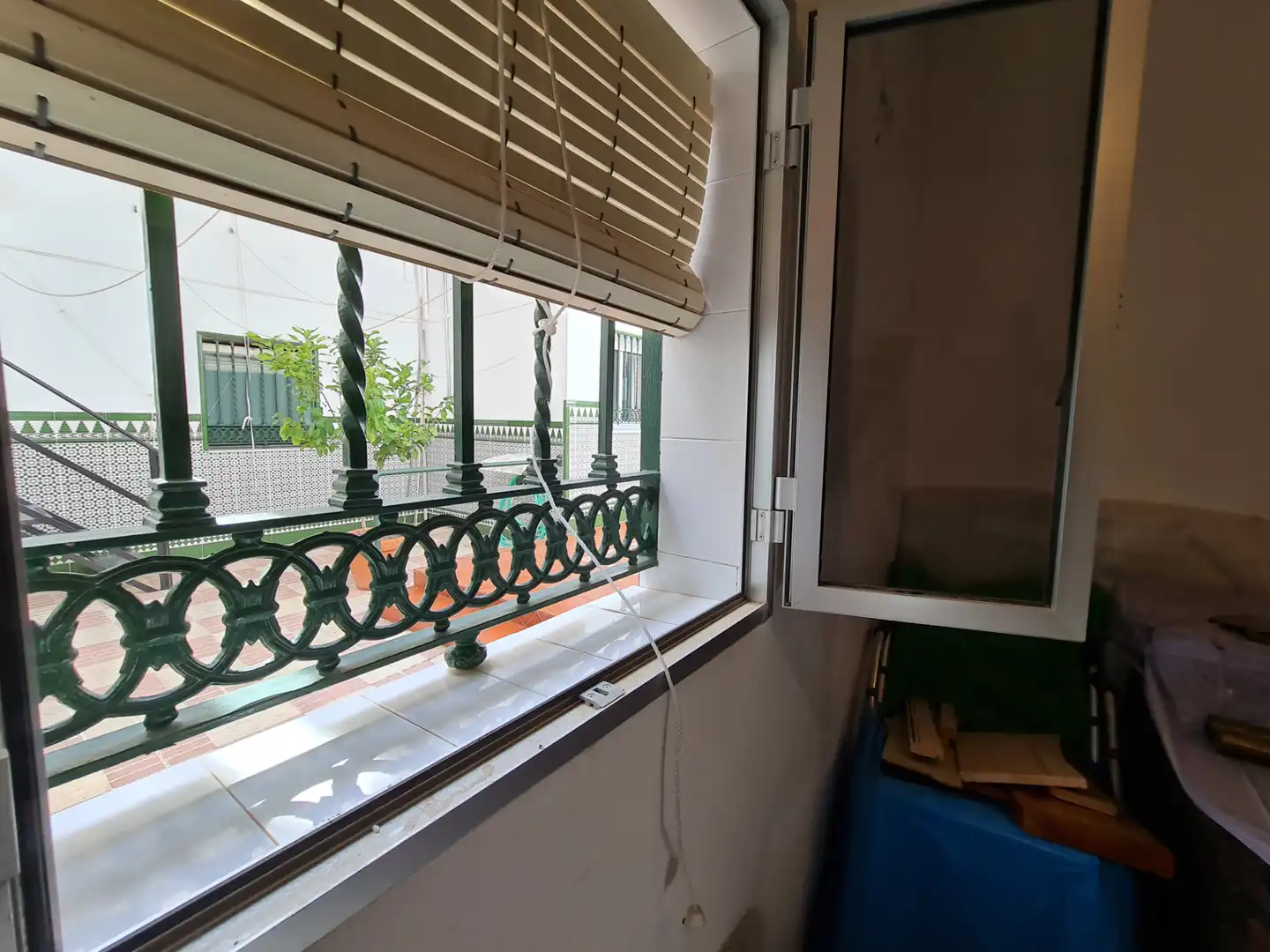 Balcony of Houses for sale in Camas  with Air Conditioner, Terrace and Storage room