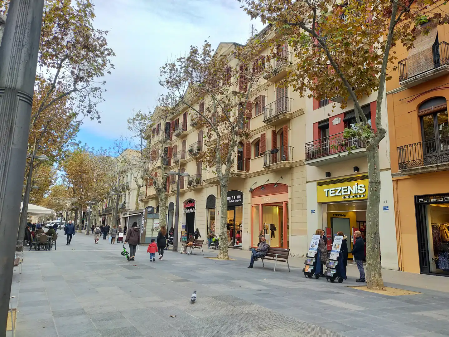 Local de lloguer a Carrer de l'Almirall Colom, Centre Vila