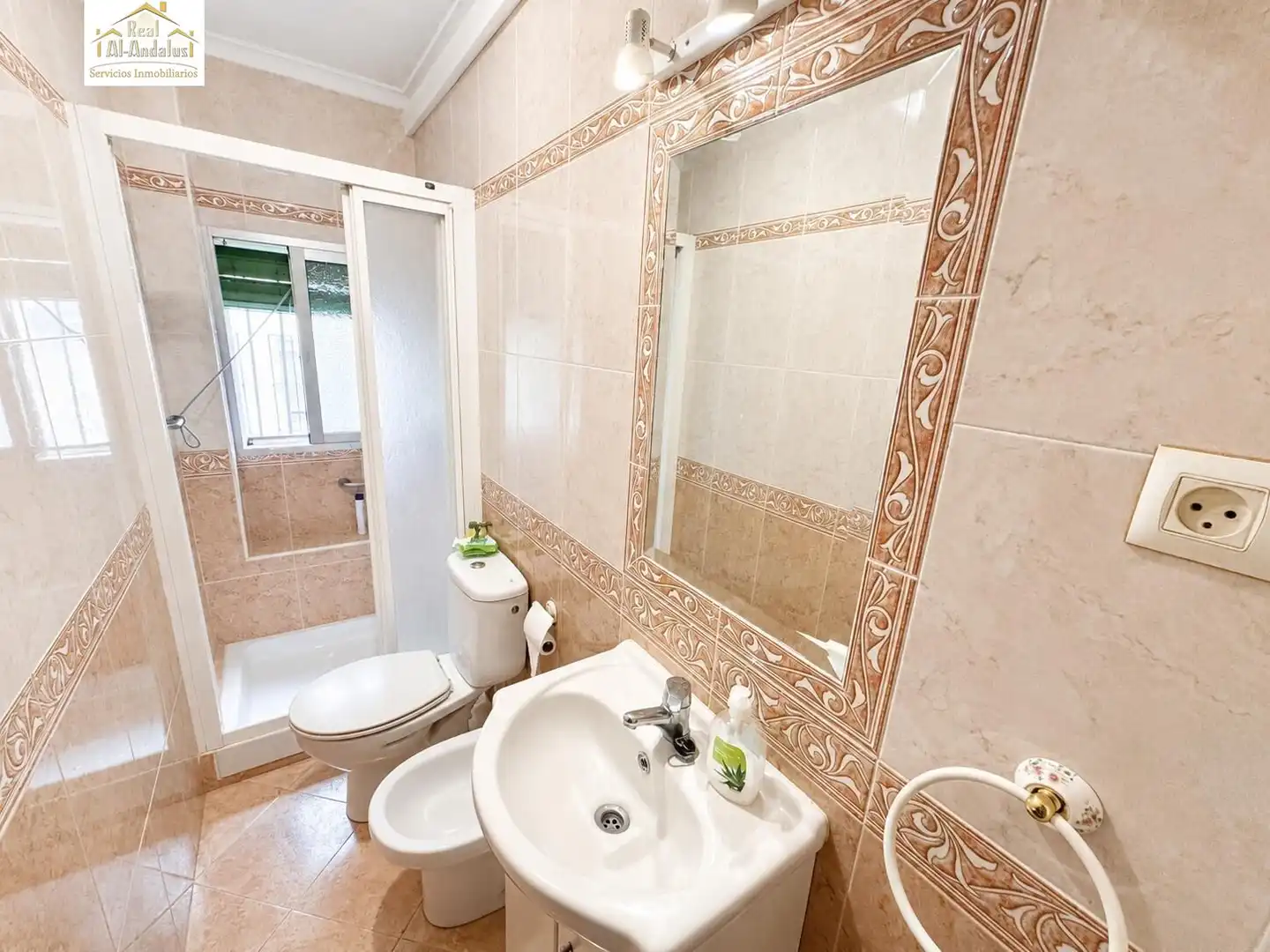 Bathroom of Ground floor for sale in Puerto Real
