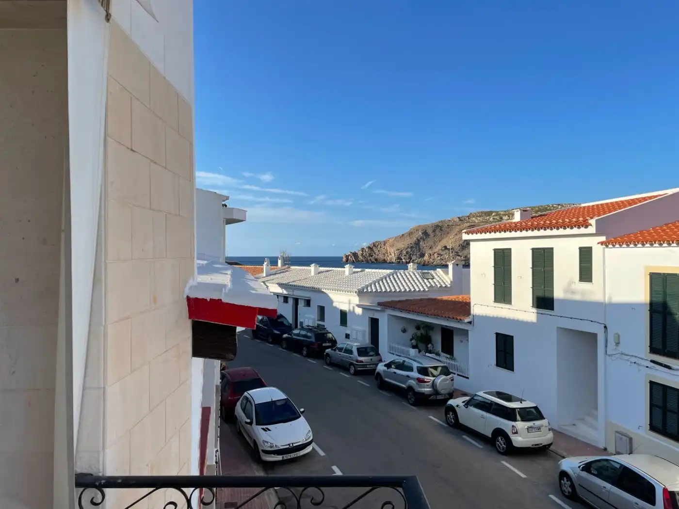 Vista exterior de Apartament en venda en Es Mercadal amb Terrassa, Piscina i Balcó