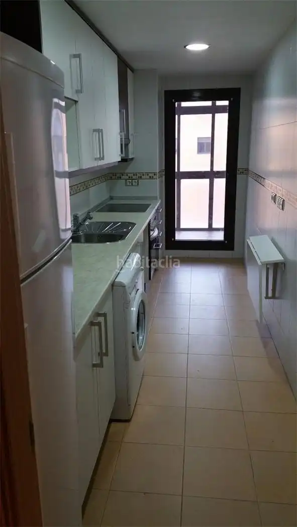 Appartamento con piscina in affitto a Calle Provisional el Yesero 14