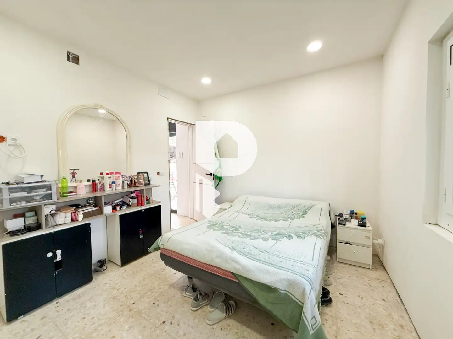 Habitación de Casa o chalet en venta en Sant Vicenç Dels Horts con Aire acondicionado, Calefacción y Jardín privado