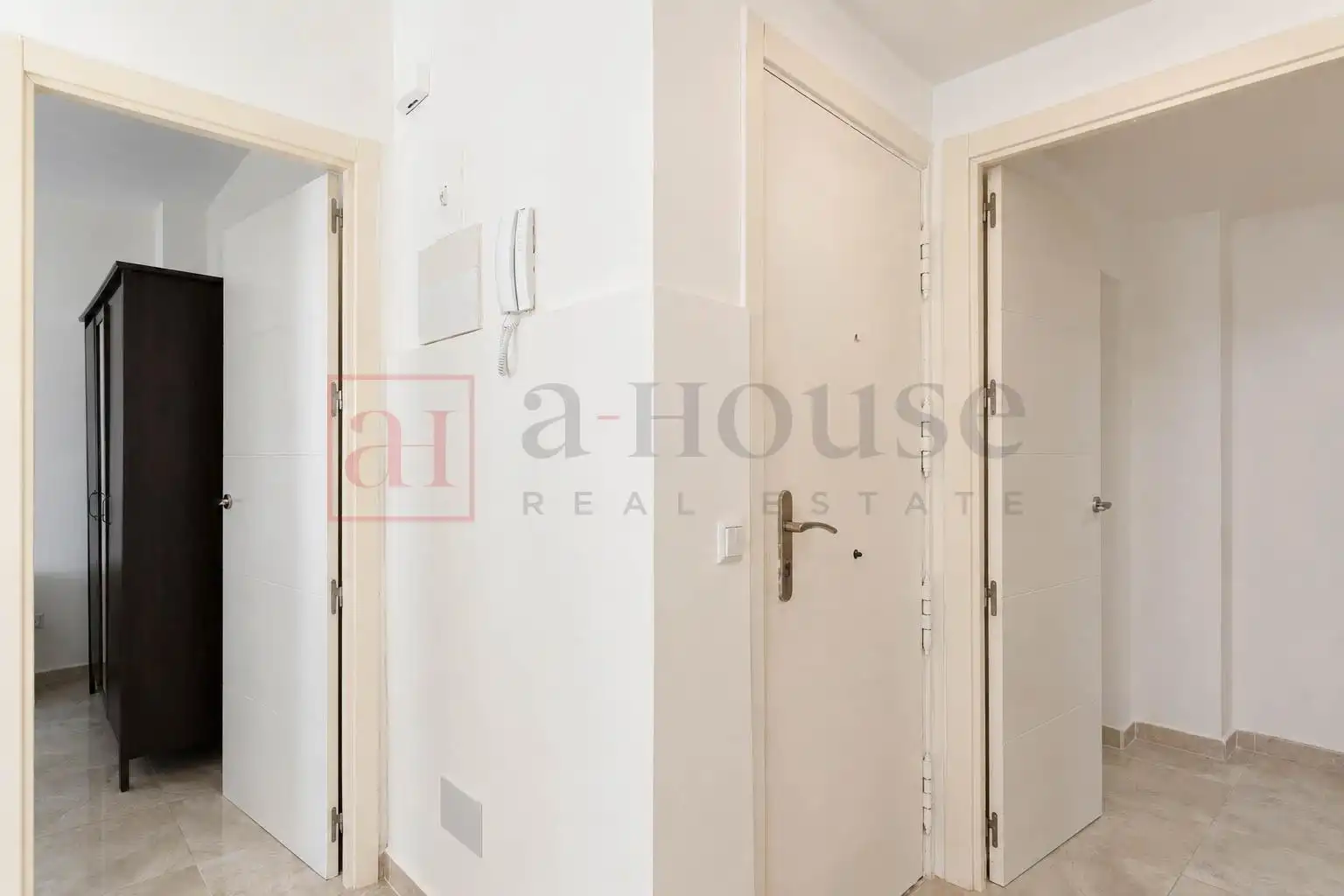 Planta baja en venta en Madrid con Calefacción y Terraza