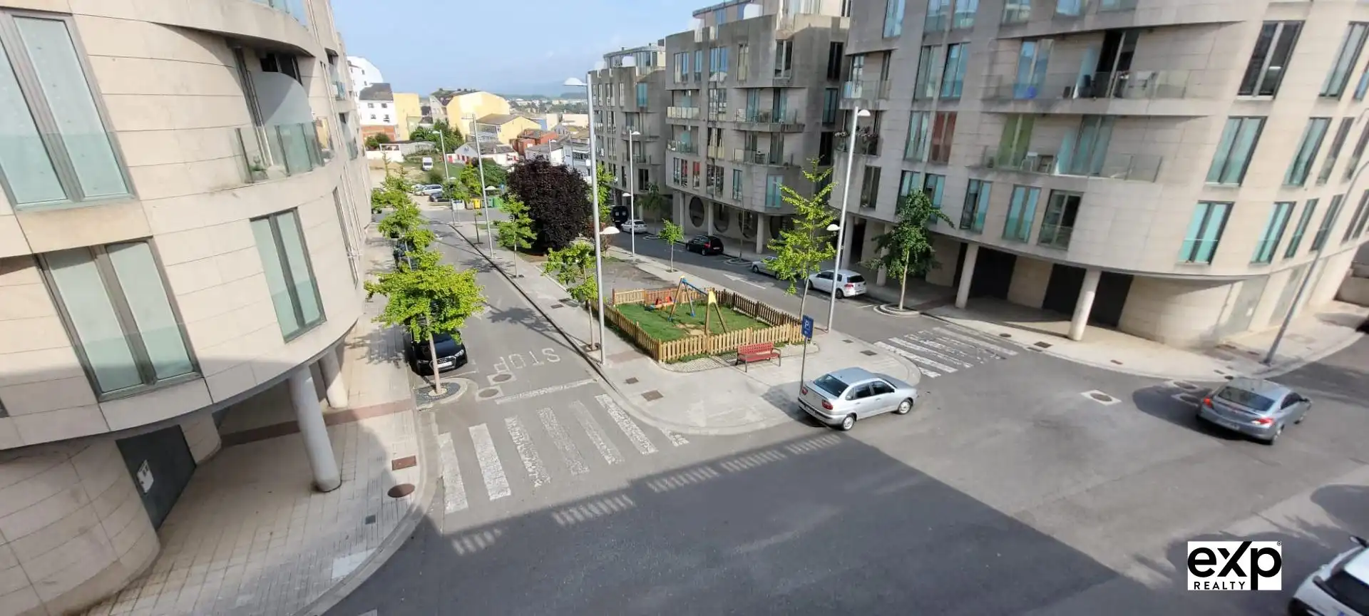 Vista exterior de Pis en venda en Foz amb Balcó