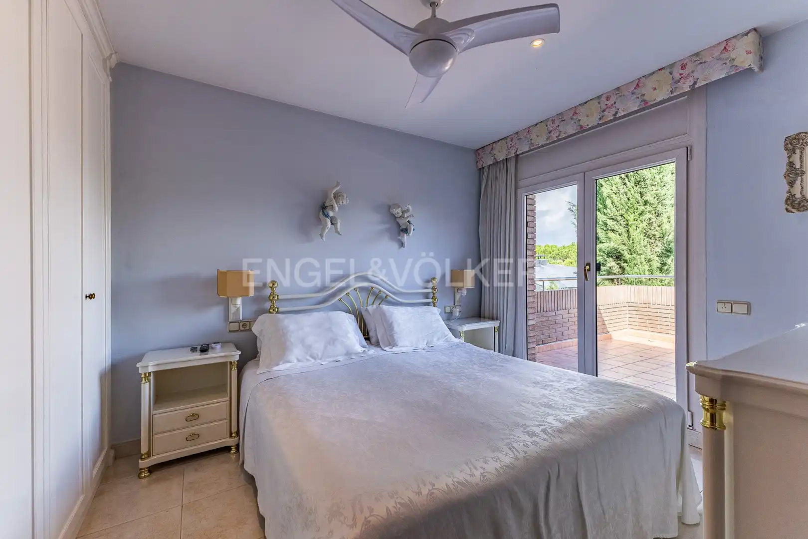 Habitación de Casa o chalet de alquiler en Sant Cugat del Vallès con Calefacción, Jardín privado y Piscina