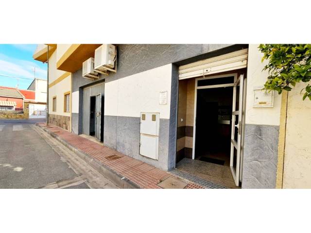 Local comercial en Alquiler en Calle Sureste en Las Torres de Cotillas
