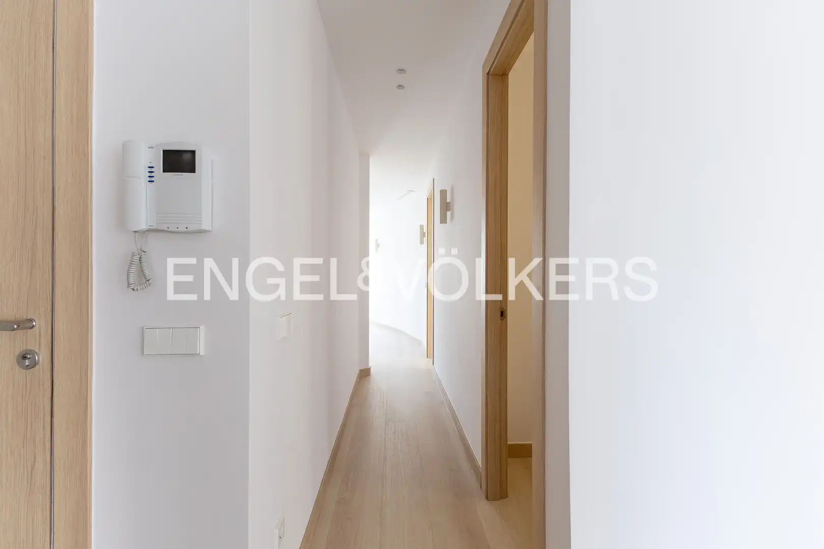 Flat for sale in Madrid  with Air Conditioner, Heating and Terrace