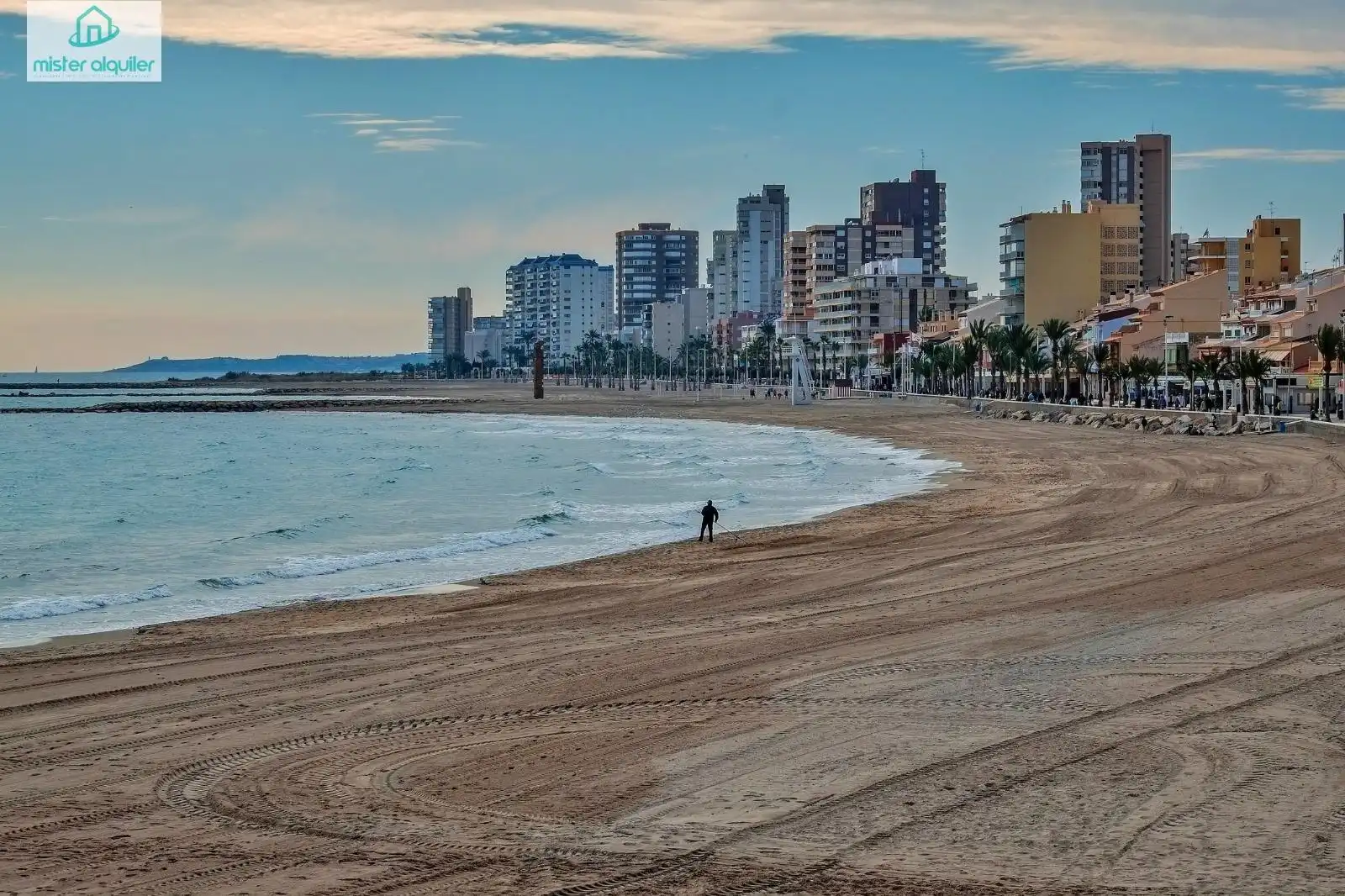 Vista exterior de Apartament en venda en El Campello amb Aire condicionat, Calefacció i Jardí privat
