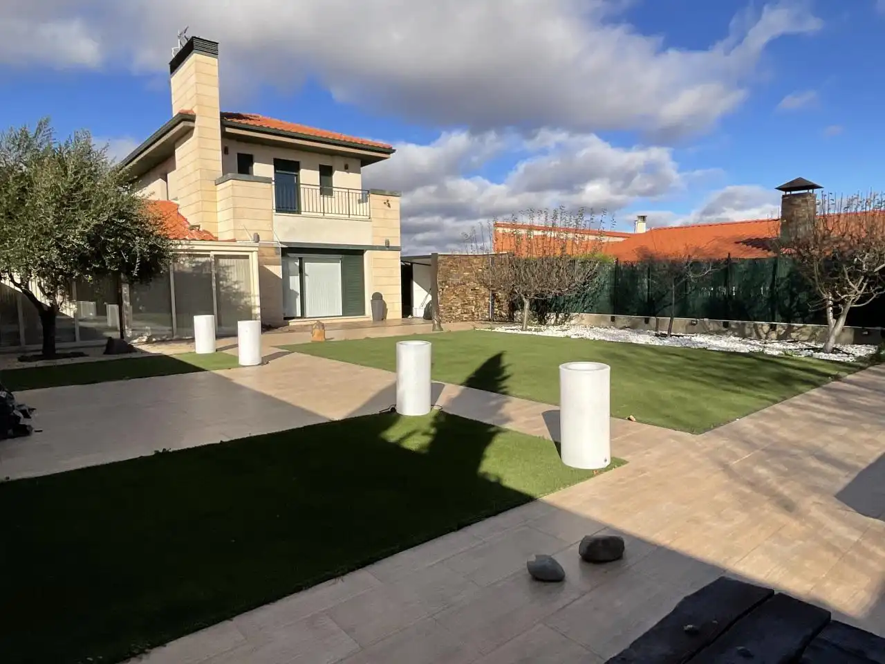 Terrassa de Casa adosada en venda en Cirueña amb Calefacció, Jardí privat i Parquet