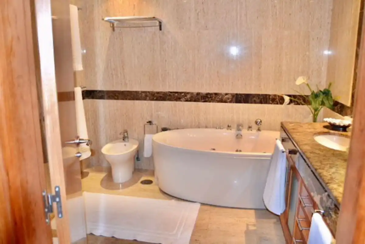 Ground floor for sale in Playa Bajadilla - Puertos