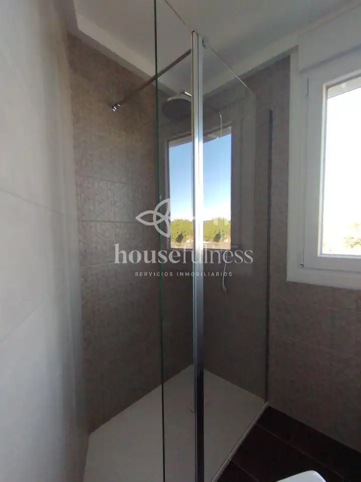 Baño de Apartamento de alquiler en Ferrol con Calefacción, Trastero y Amueblado