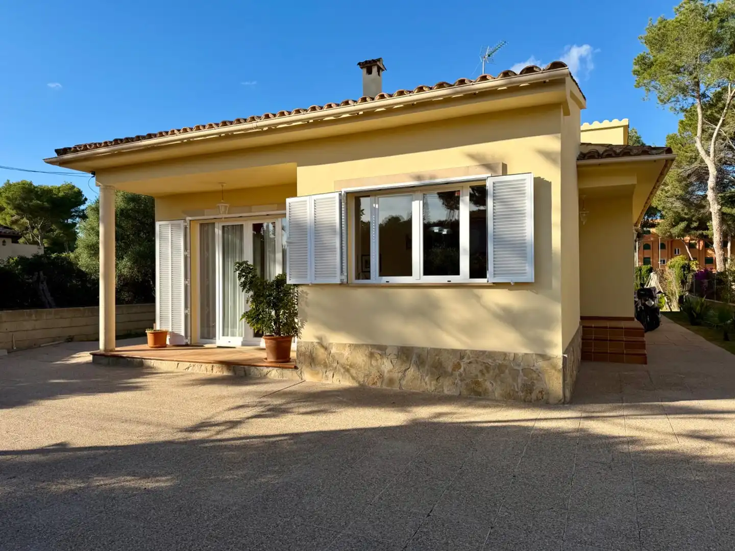 Exterior view of Houses for sale in Calvià  with Heating, Terrace and Furnished