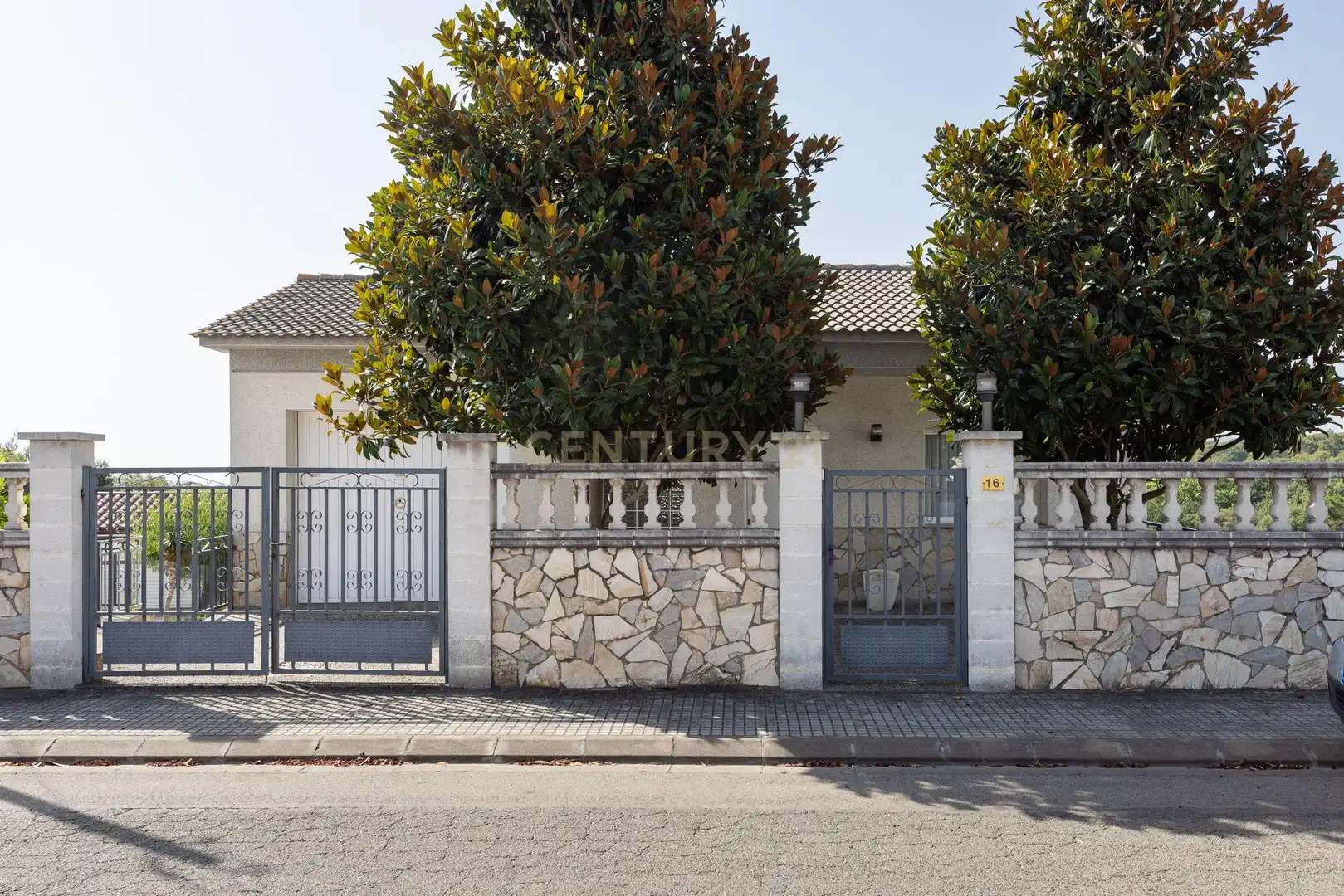 Vista exterior de Casa o chalet en venta en Fogars de la Selva con Jardín privado, Trastero y Piscina