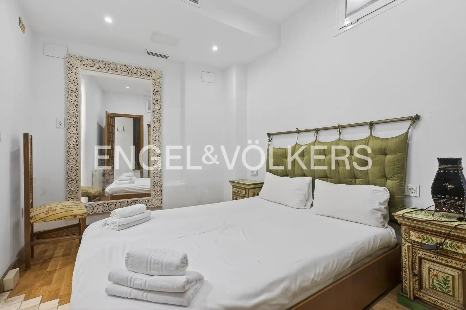 Bedroom of Houses for sale in Sevilla  with Air Conditioner, Heating and Parquet flooring