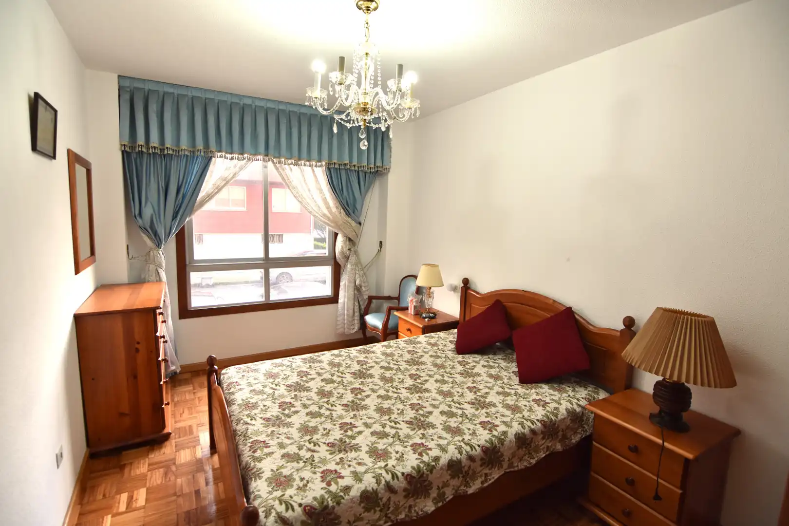 Habitación de Piso en venta en A Coruña Capital  con Calefacción, Parquet y Trastero
