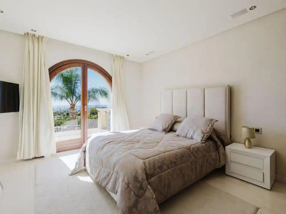 Bedroom of Houses for rent in Benahavís  with Air Conditioner, Private garden and Terrace