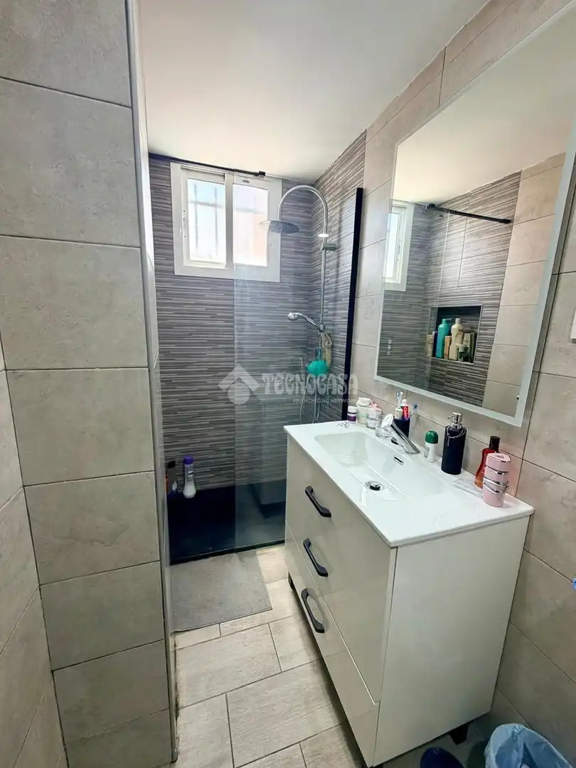 Baño de Piso en venta en Sevilla con Aire acondicionado, Calefacción y Terraza