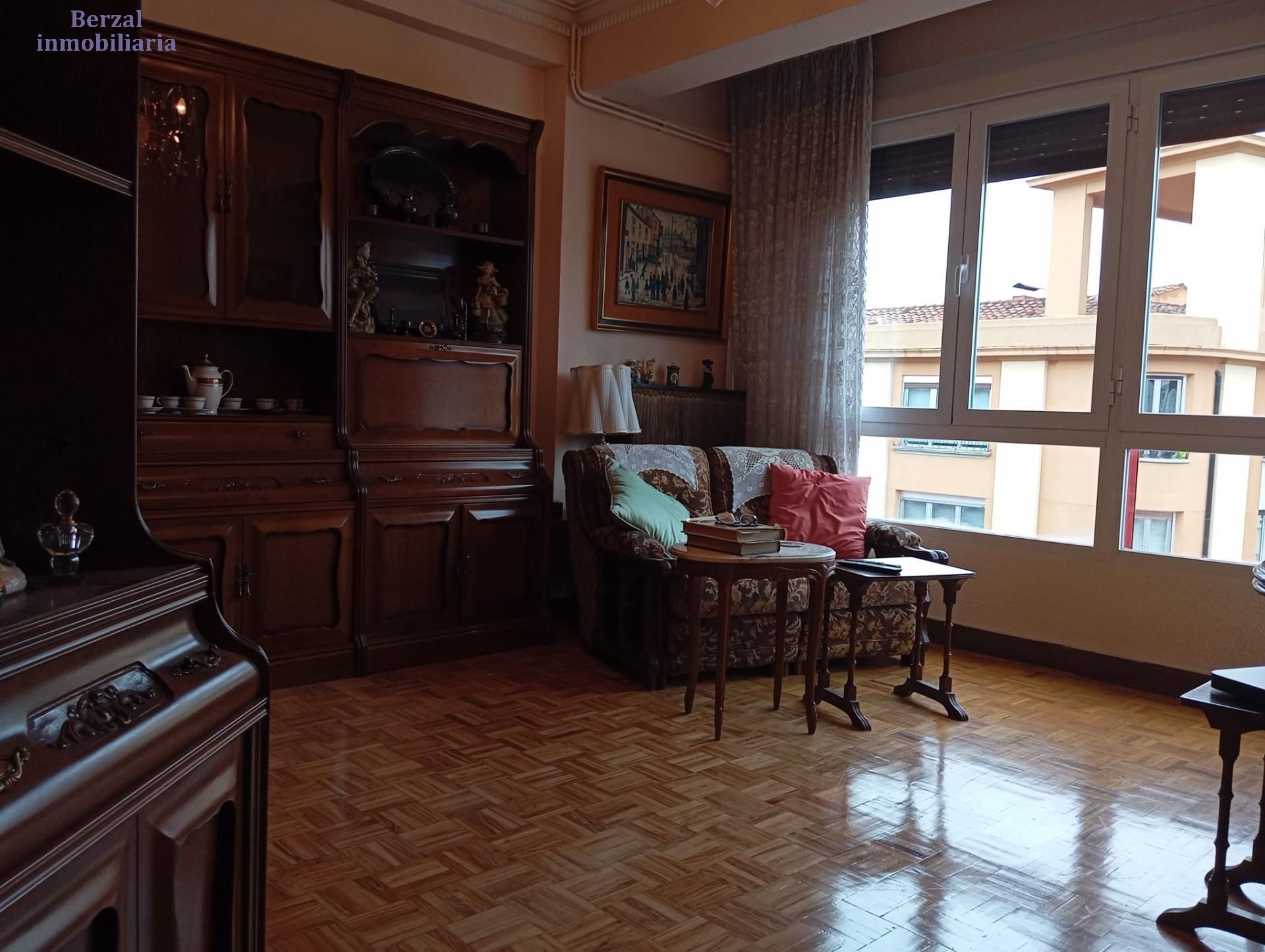 Flat for sale in Avenida PIO XII, Gran Via, Centro