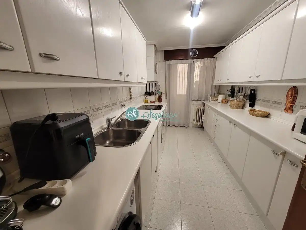 Cuina de Pis en venda en Segovia amb Calefacció i Terrassa