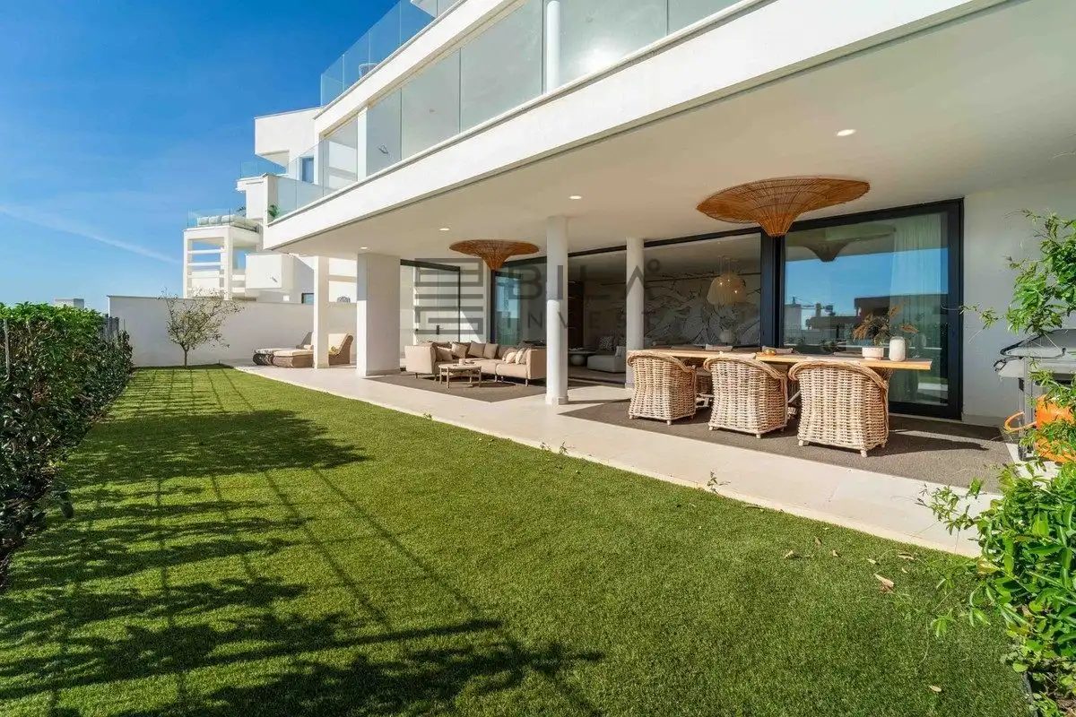 Flat with pool for sale in 8 de Marzo, imagen 3