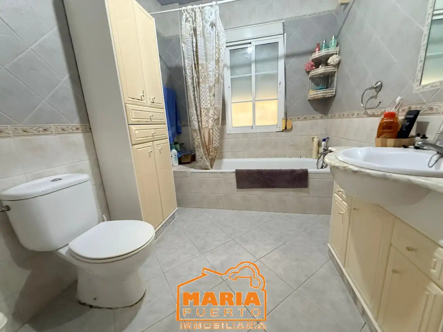 Bathroom of Country homes for sale in Villanueva de la Concepción
