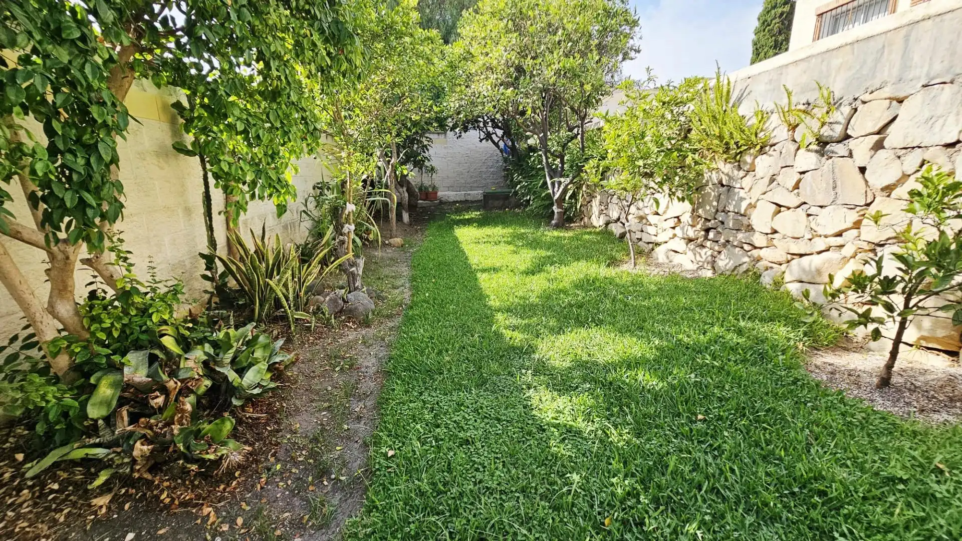 Jardín de Casa o chalet en venta en Marbella con Jardín privado, Terraza y Piscina comunitaria