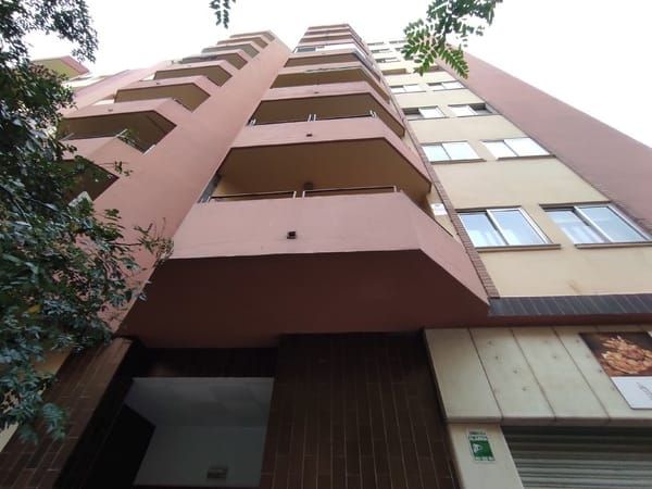 Vista exterior de Piso en venta en Figueres