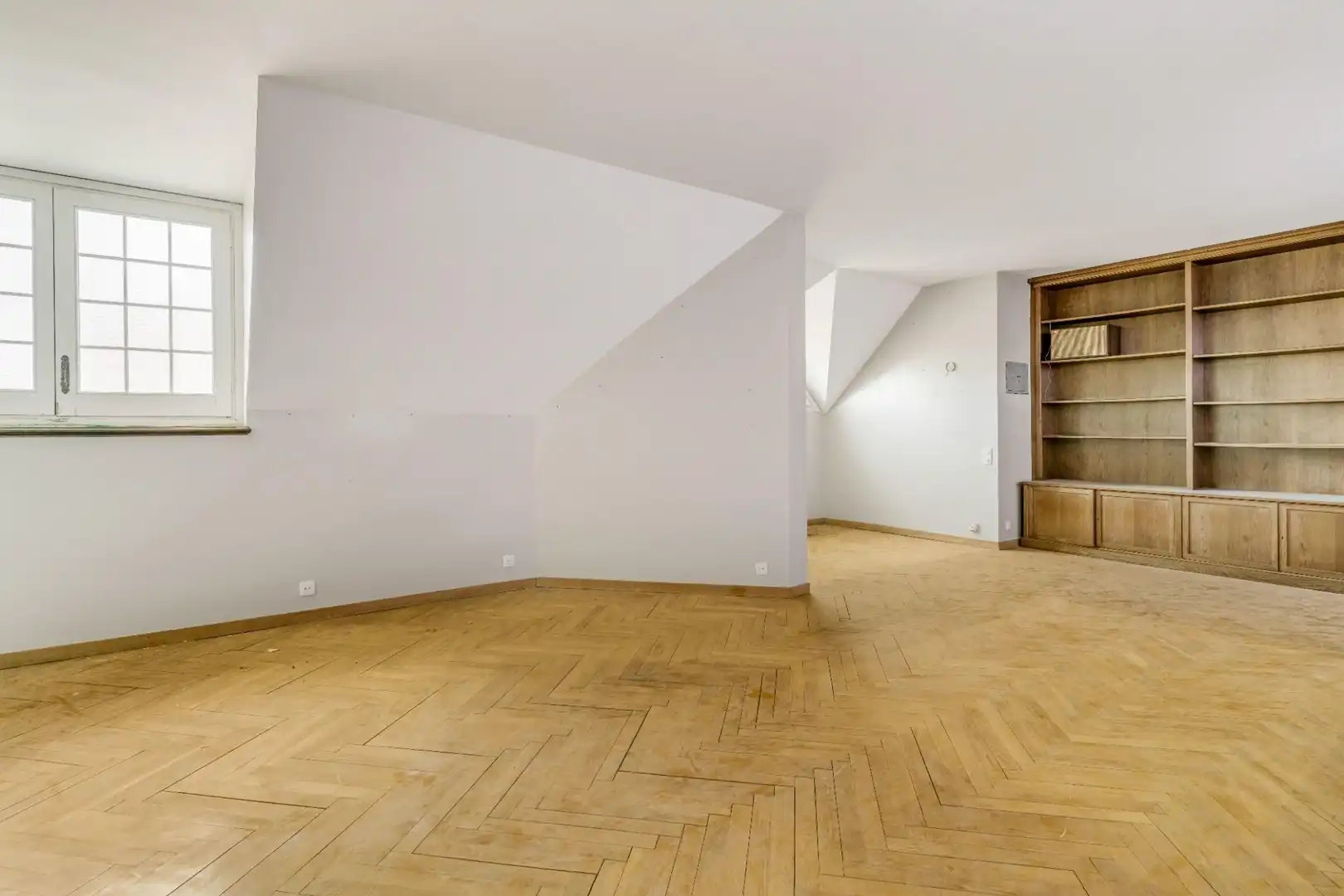 Maisonette zum Verkauf in Barcelona mit Klimaanlage, Parkett und Terrasse