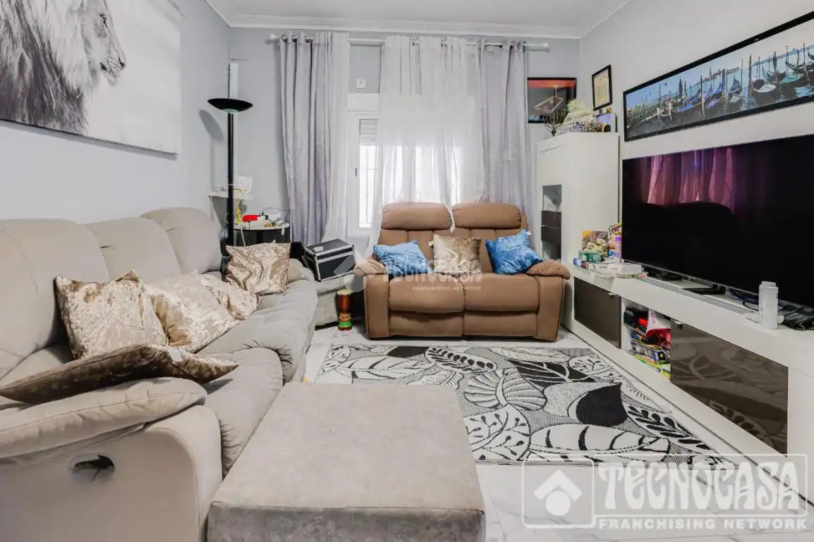 Wohnzimmer von Wohnung zum Verkauf in Santa Coloma de Gramenet