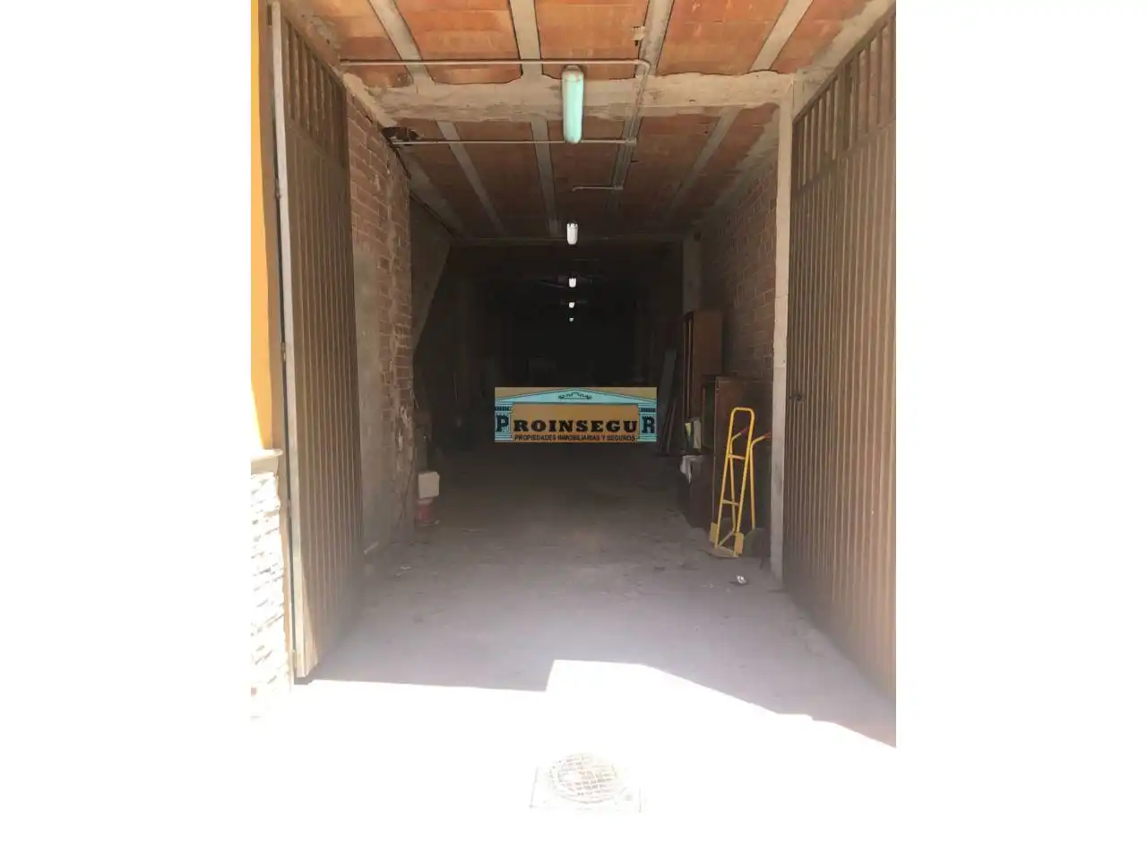 Gewerbefläche zum Verkauf in Calle Santa Ana