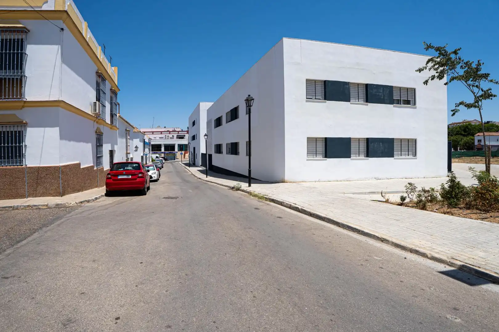 Vista exterior de Planta baixa en venda en Carmona amb Aire condicionat