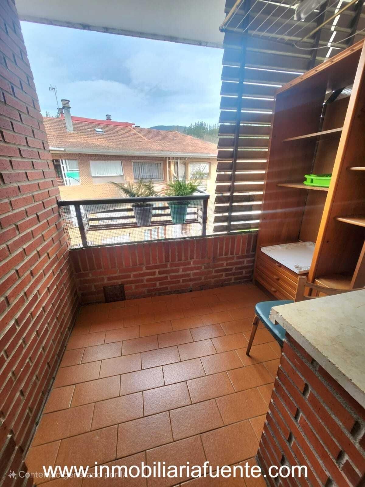 Terraza de Piso en venta en Zalla  con Calefacción, Trastero y Balcón