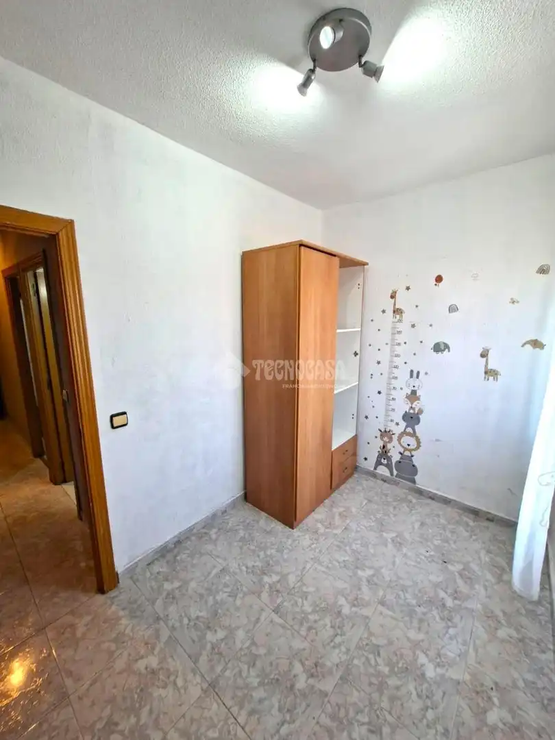 Bedroom of Flat for sale in Parla  with Air Conditioner, Heating and Terrace