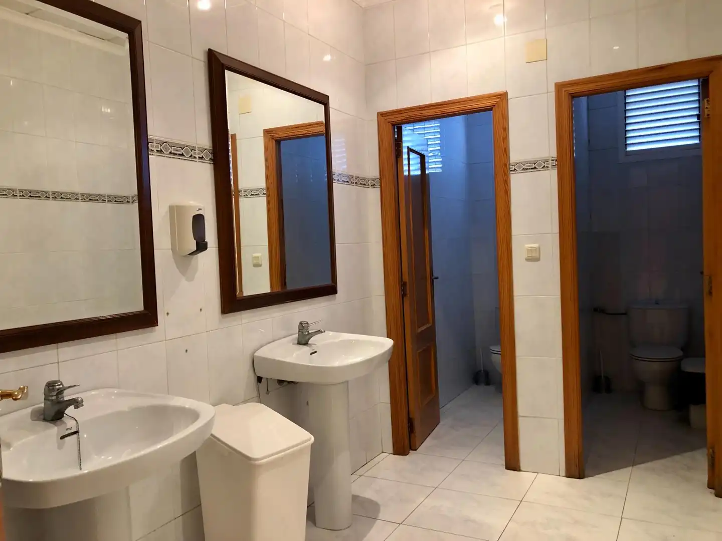 Local comercial en venda a Calle de Sanchís Guarner, imagen 19