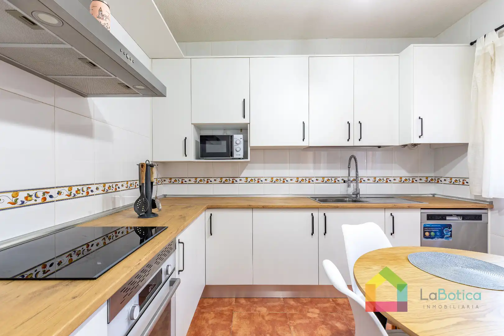 Cocina de Casa adosada en venta en Carmena con Calefacción