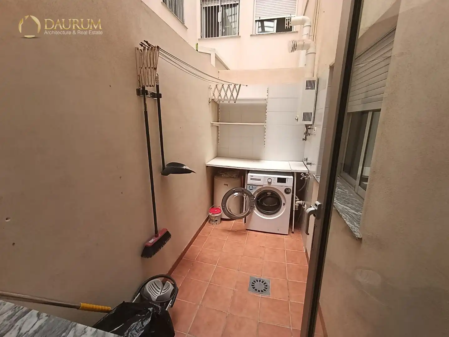 Einfamilien-Reihenhaus zum Verkauf in Elche / Elx mit Klimaanlage, Heizung und Terrasse
