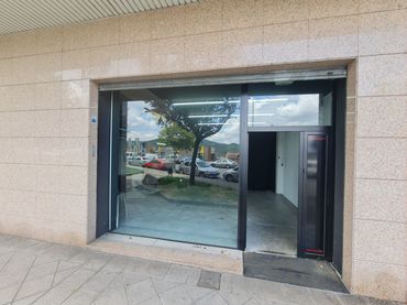 Business premises to rent in Avenida Otero Pedrayo 42
