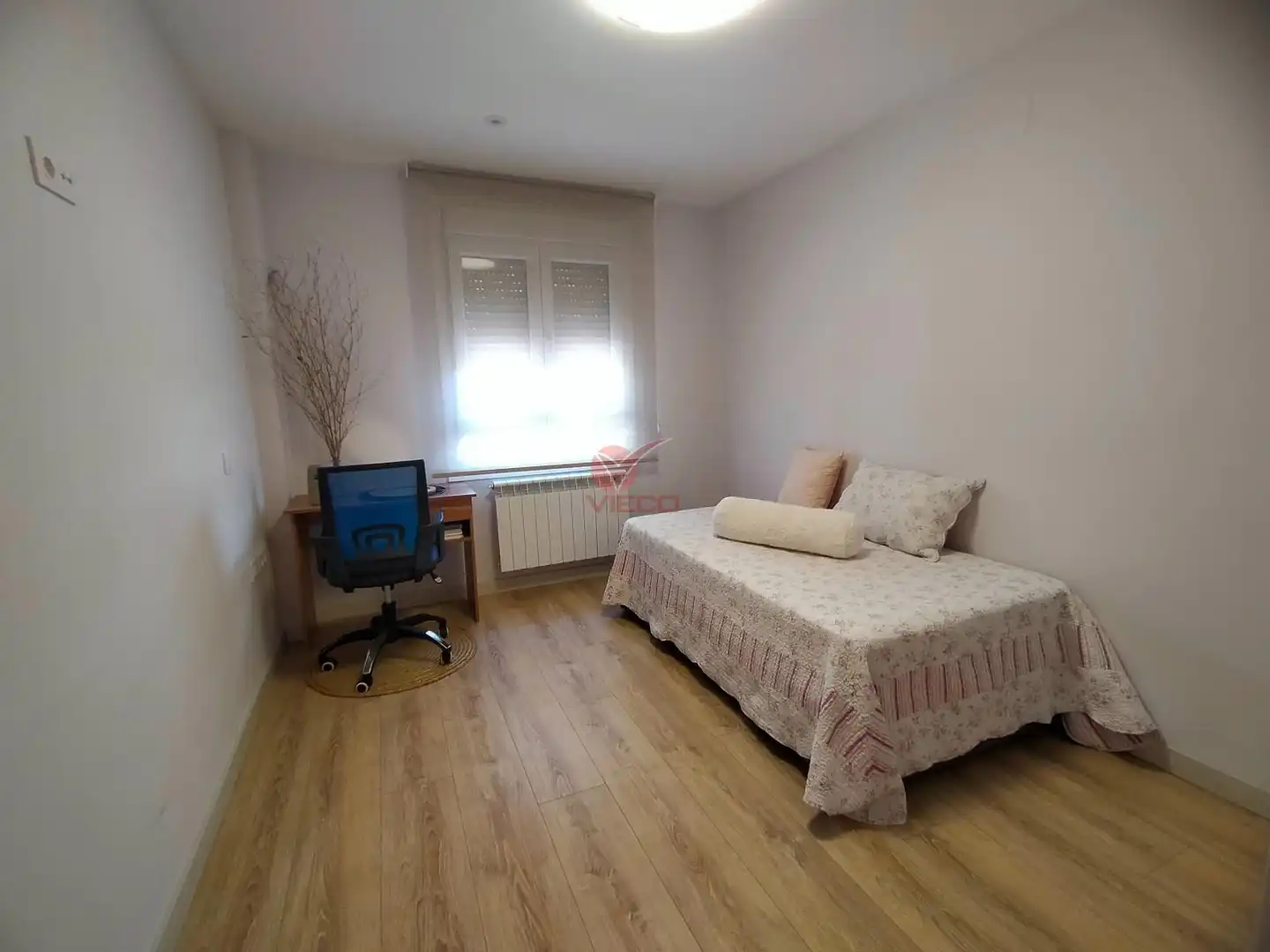 Schlafzimmer von Wohnung zur Miete in Cuenca mit Heizung, Terrasse und Möbliert