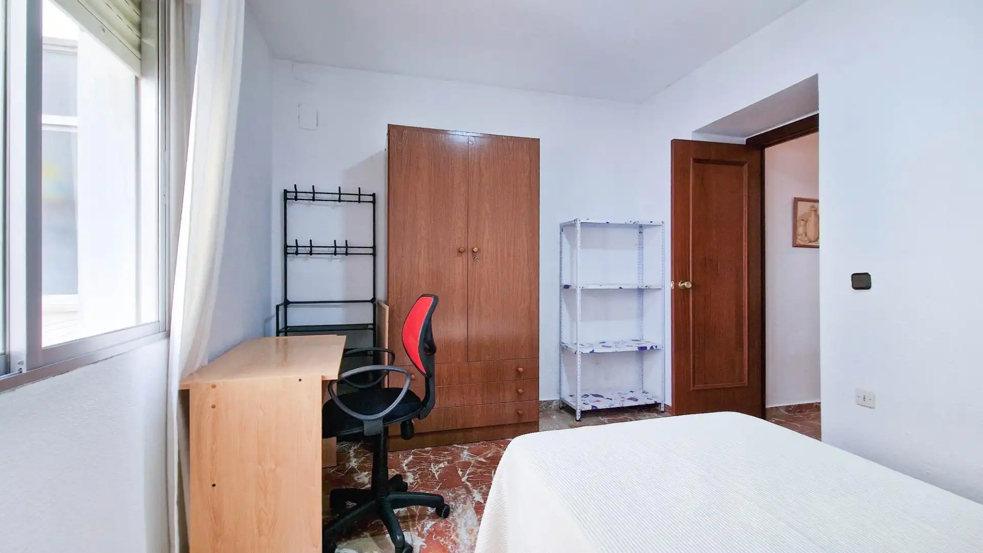 Schlafzimmer von Wohnung zur Miete in Badajoz mit Möbliert und Balkon