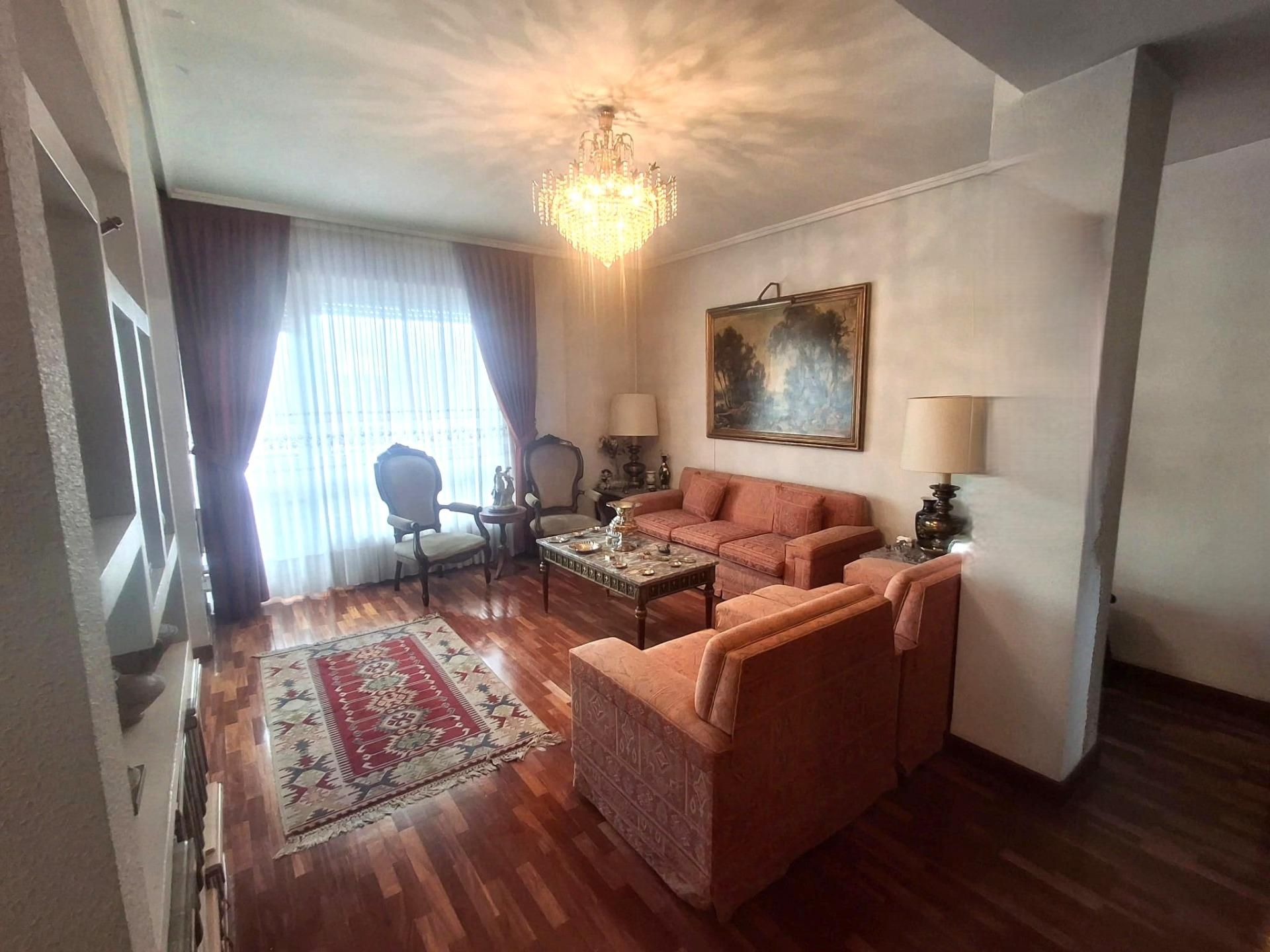 Piso en venta en Avenida de Casado del Alisal, Centro