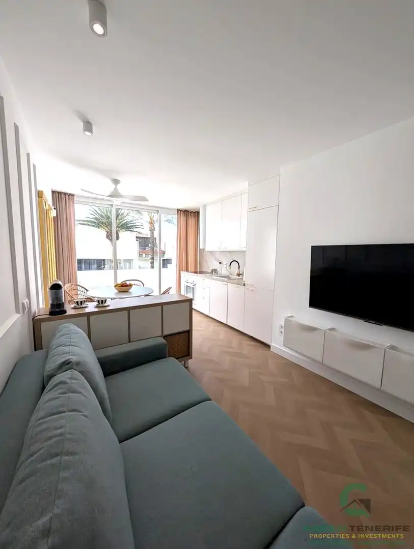 Sala d'estar de Pis en venda en Arona amb Terrassa i Piscina