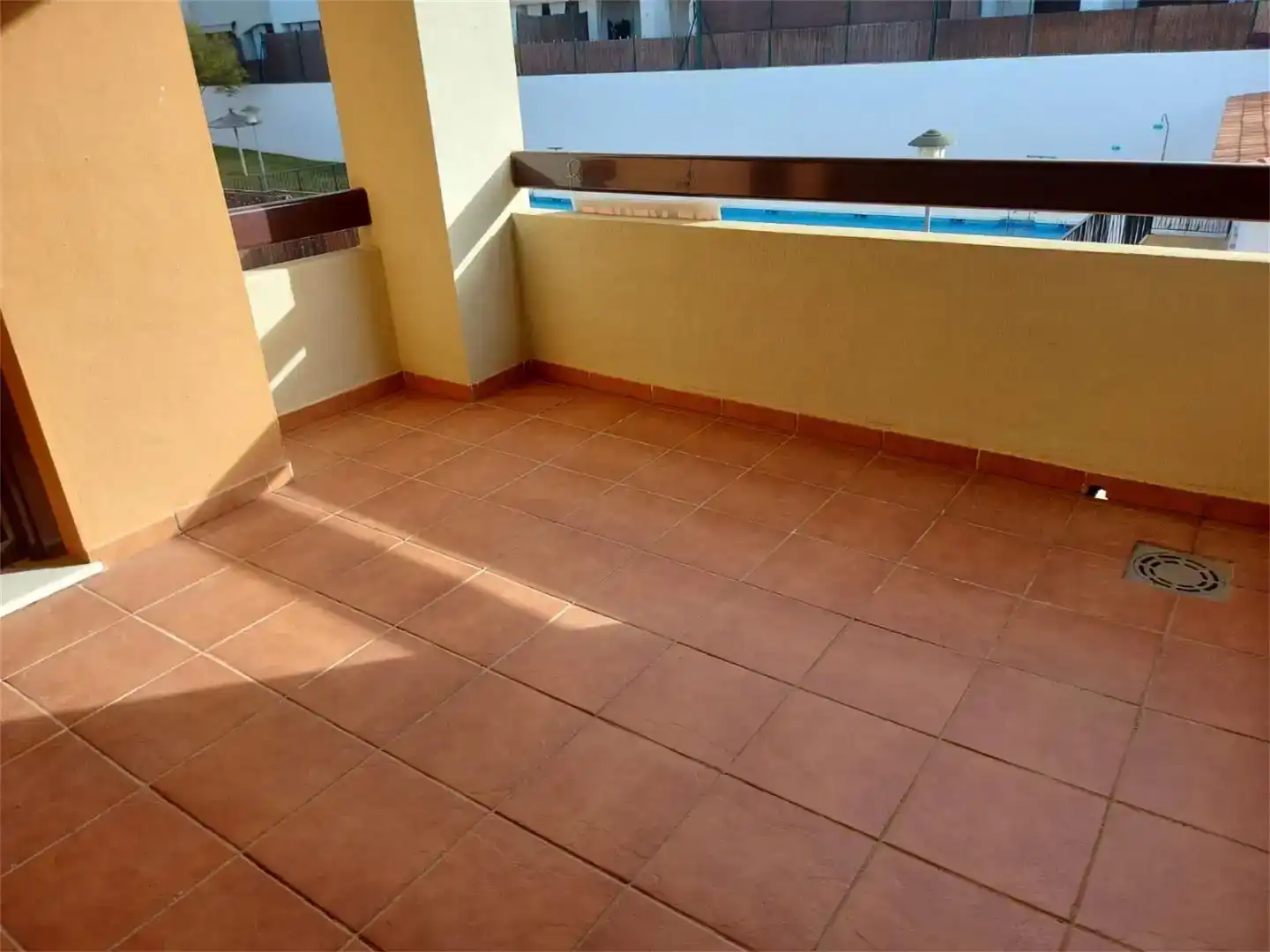 Terrassa de Pis en venda en Guillena amb Aire condicionat, Piscina i Balcó