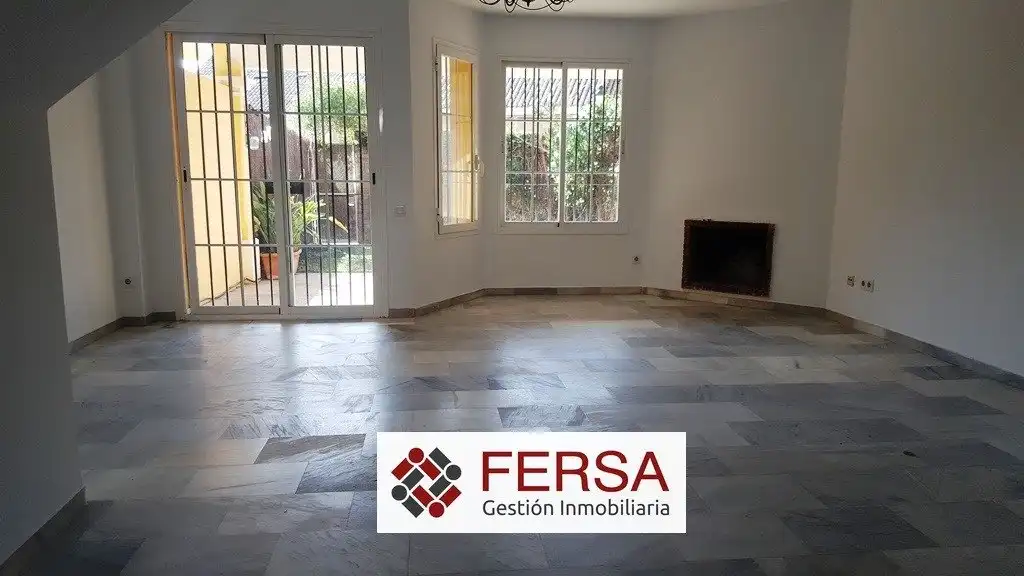 Exterior view of Detached homes for sale in El Puerto de Santa María  with Air Conditioner, Heating and Private garden