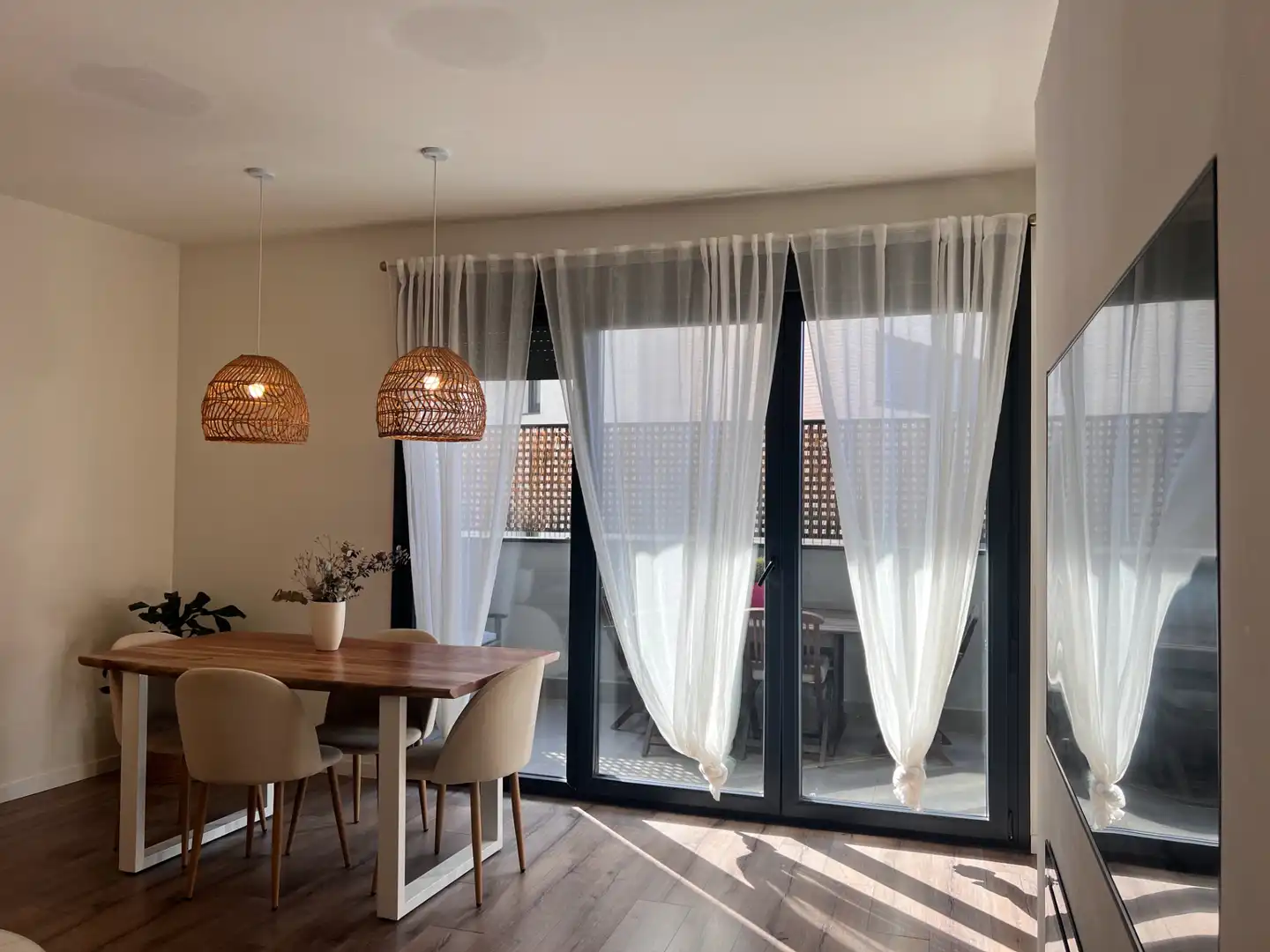 Dining room of Ground floor for sale in Arenys de Mar  with Air Conditioner, Heating and Parquet flooring