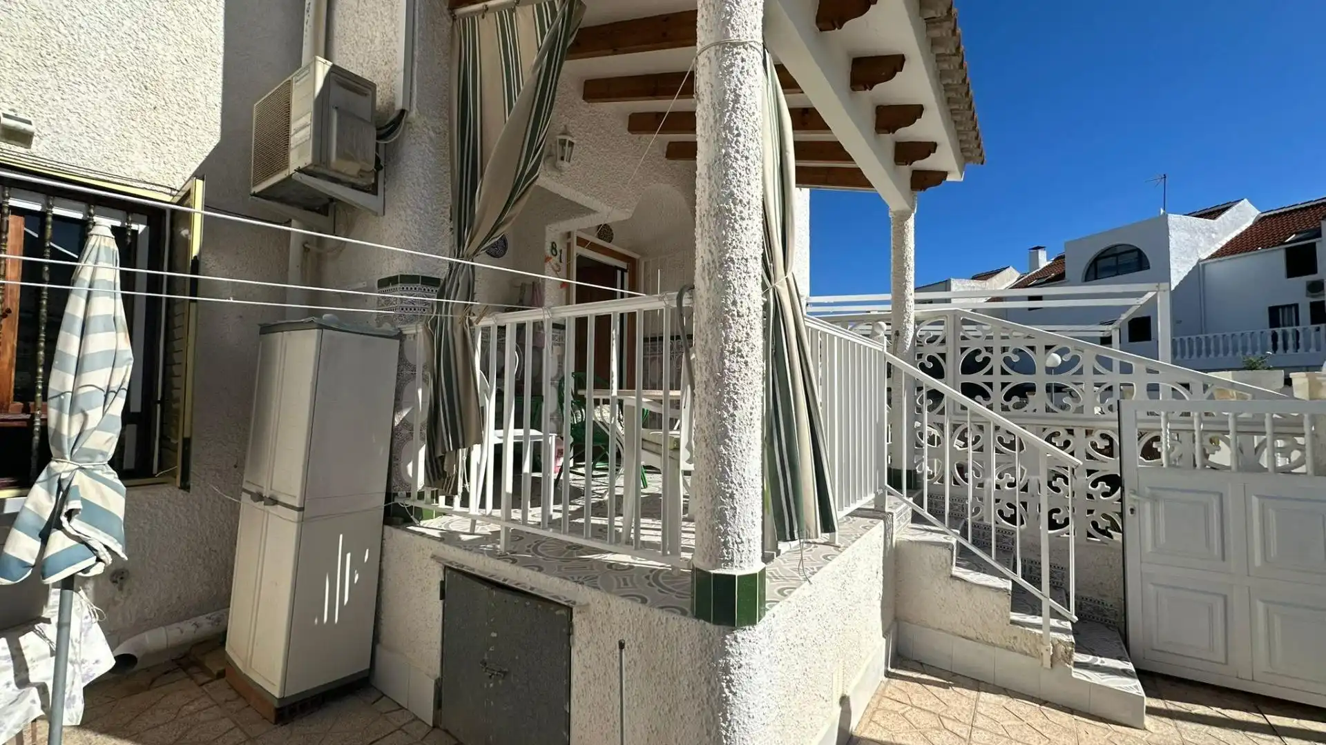 Exterior view of Detached homes for sale in Torrevieja  with Furnished