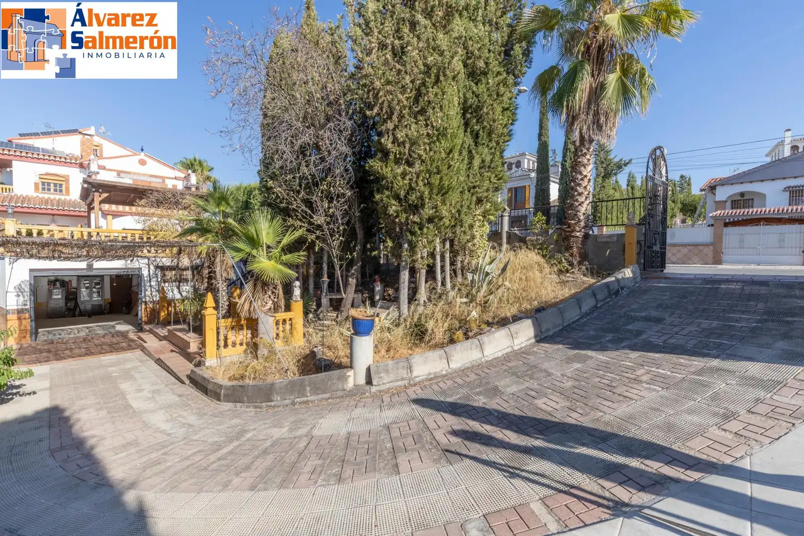 Vista exterior de Casa o chalet en venta en Altos de la Zubia