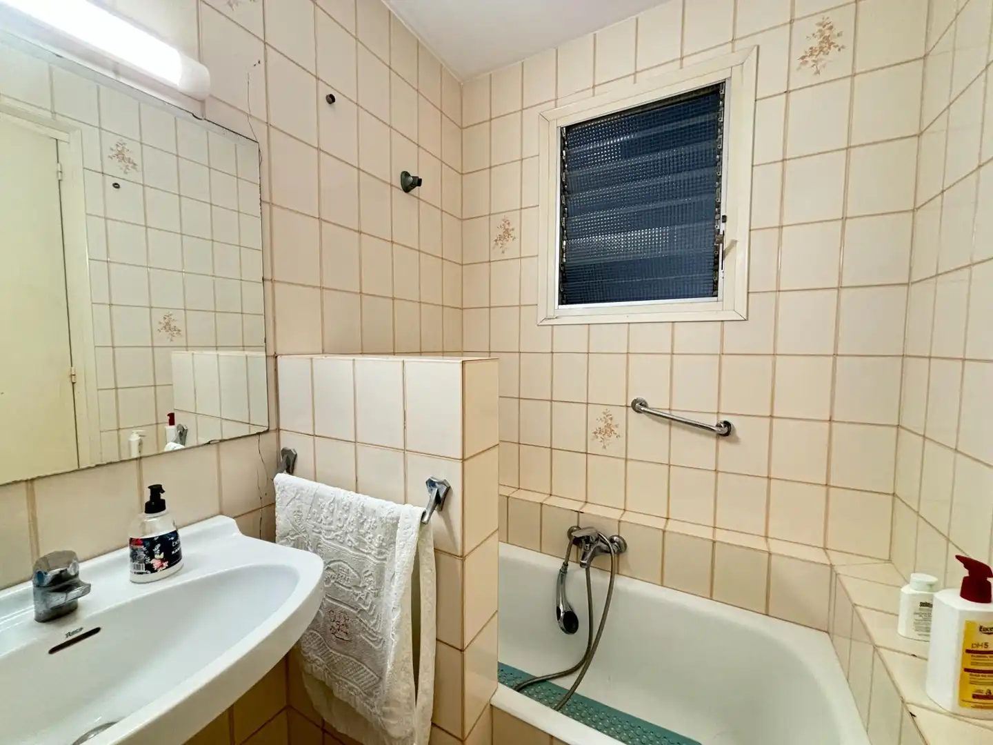 Baño de Casa adosada en venta en Sant Feliu de Pallerols con Calefacción, Jardín privado y Terraza