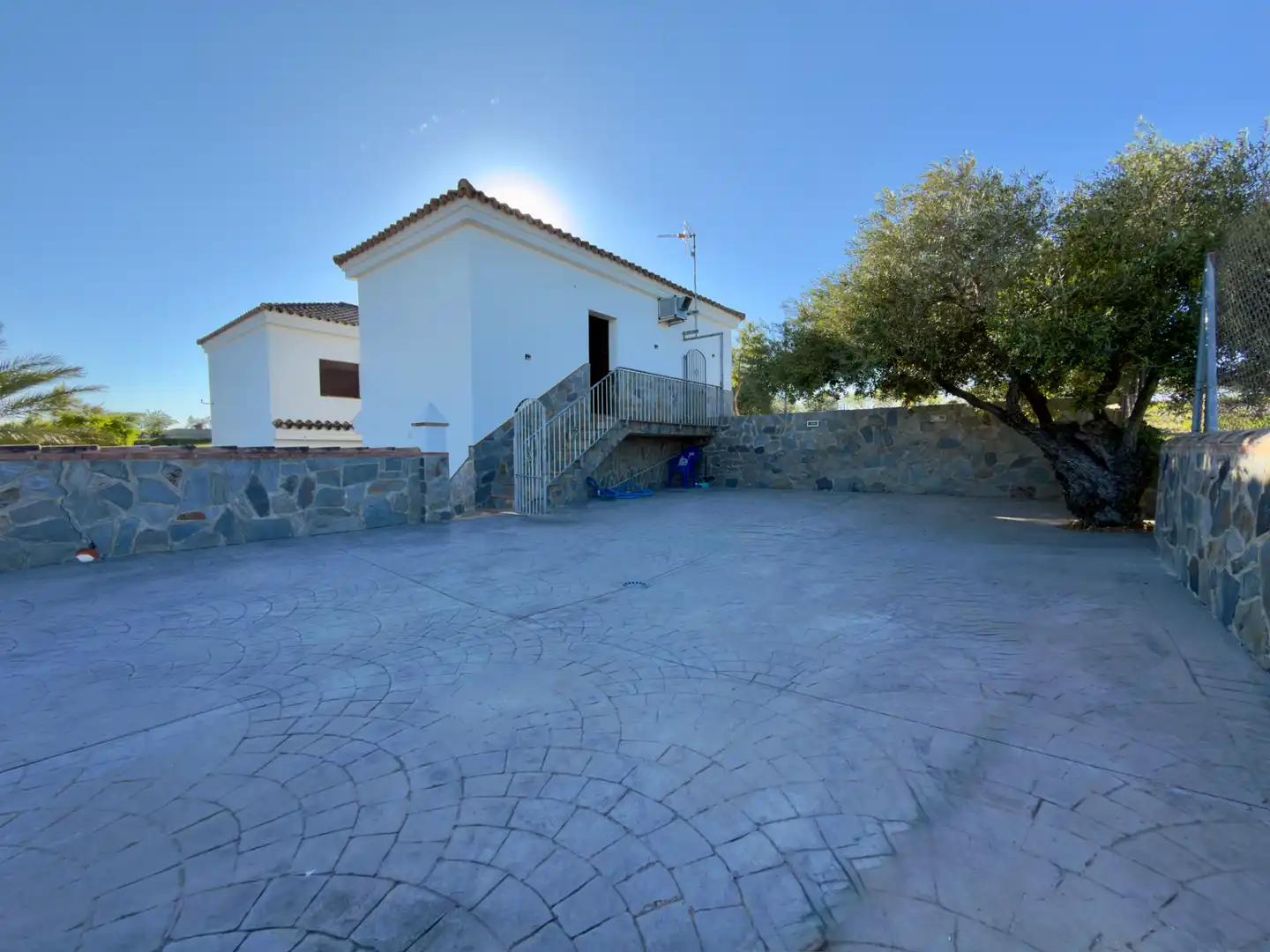 Vista exterior de Finca rústica en venta en Arcos de la Frontera con Aire acondicionado, Calefacción y Jardín privado